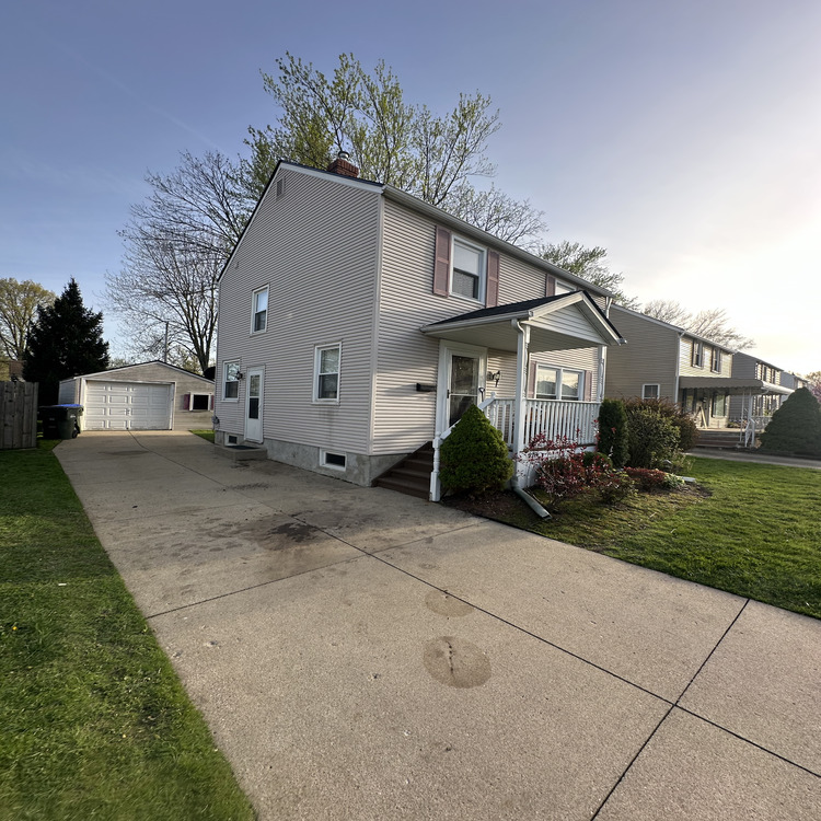 Restoration services in Akron, OH